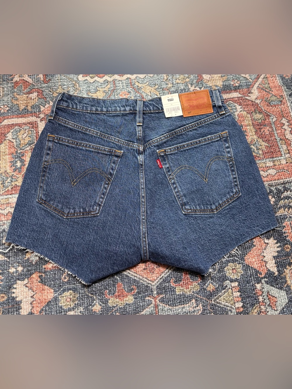 Levi’s 501 Original High Rise Cutoff Denim Shorts NWT Size 30 - Picture 2 of 4